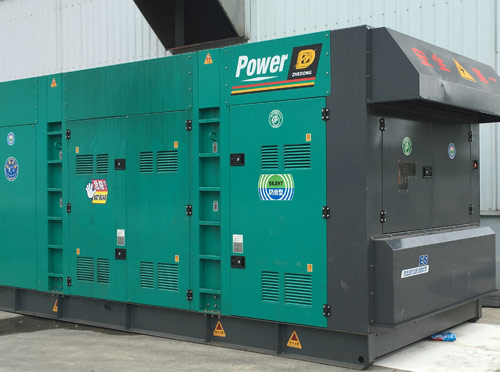 罗山升级发电机组的过程中需要注意哪些安全事项？