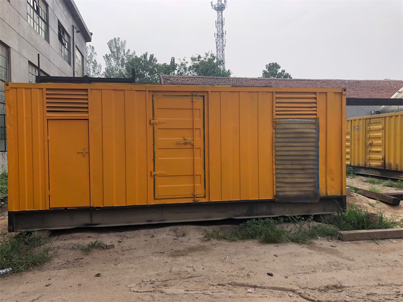 罗山发电机出租进行负载测试时，电瓶电量不足的具体判断标准是什么？