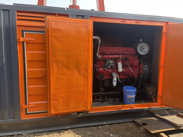 罗山柴油发电机组在高温环境下运行时需要注意哪些问题？