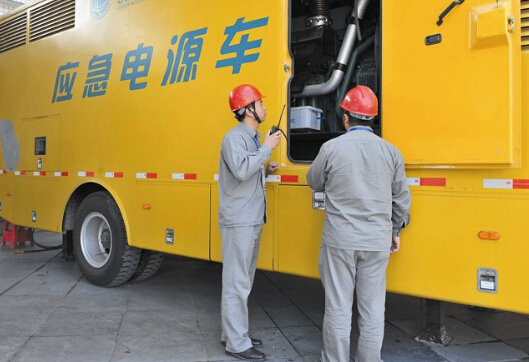 罗山如何清理被灰尘覆盖的机油散热器？